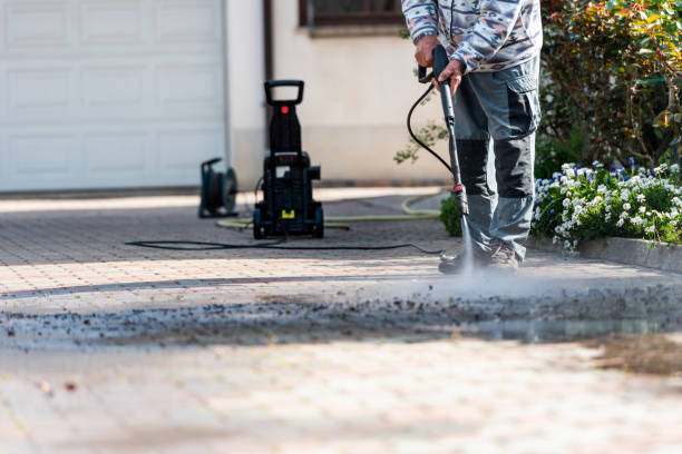 Best Concrete Pressure Washing  in Kerman, CA